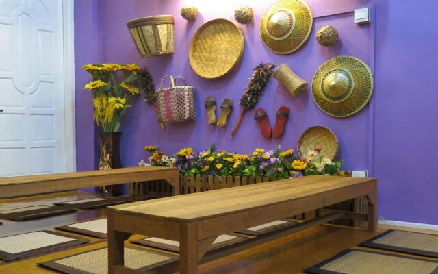 Mingalarbar Hostel