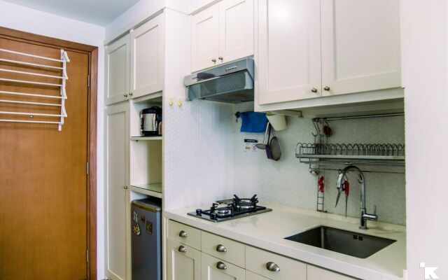 Cozy Studio With City View At Apartment Woodland Park Residence