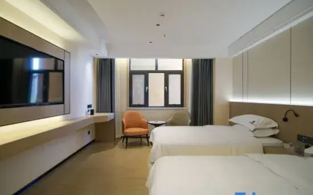 Qiduo Light Residence Hotel