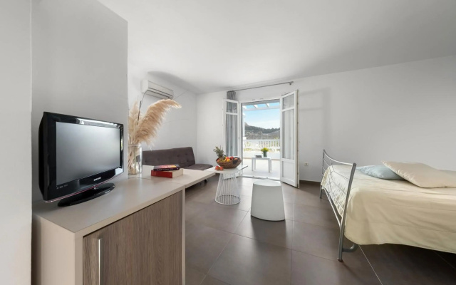 Nefeli hotel