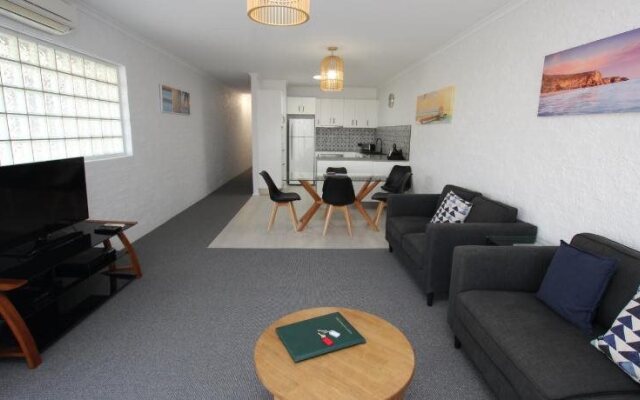 The Palms Apartments