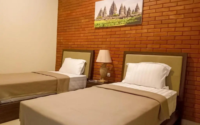 Omah Watu Homestay