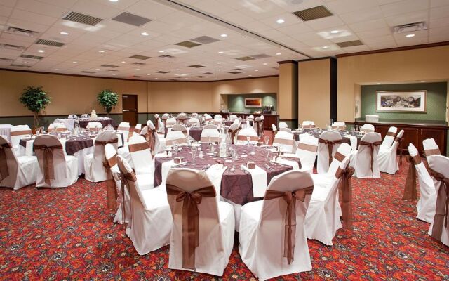 Holiday Inn Dayton/Fairborn I-675