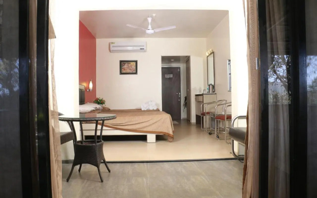 Hotel Anando Saputara