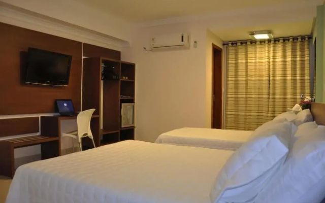 Hotel Saron