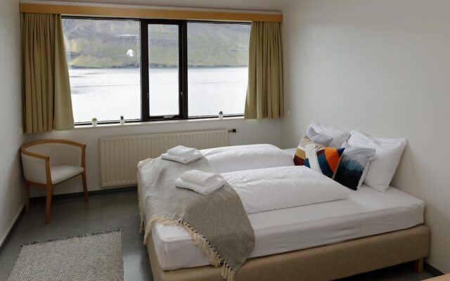 The Cliff Hotel