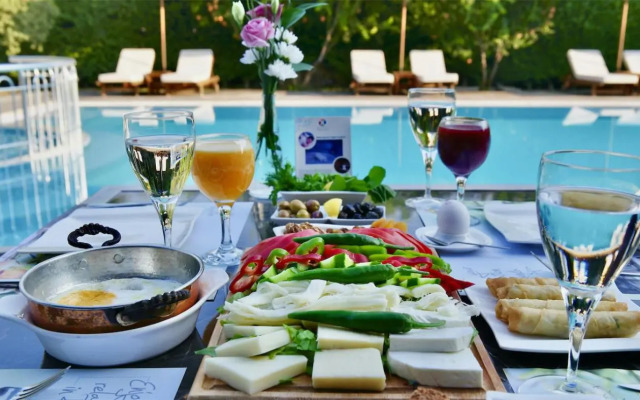 Renka Hotel & Spa