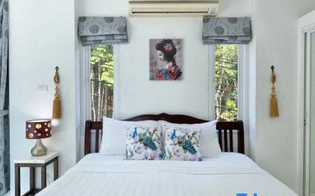 Villa Nap Dau Crown