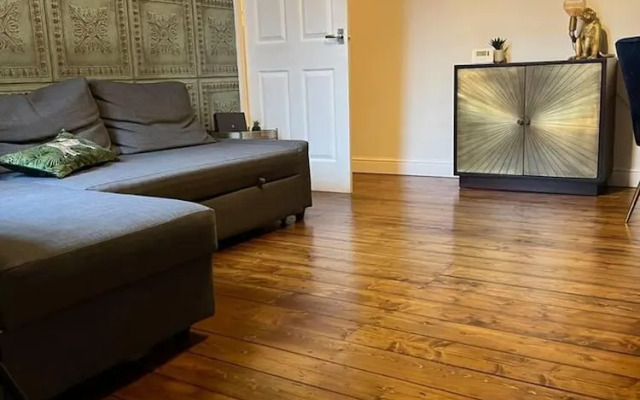 Inviting 3-bed Apartment in Newcastle Upon Tyne