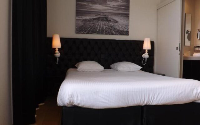 Le Parisien Hotel Bistro