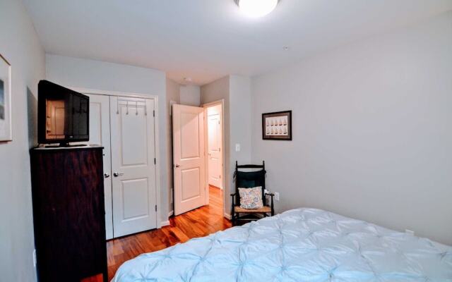 228 7Th St Ne 2 Bedroom Apts