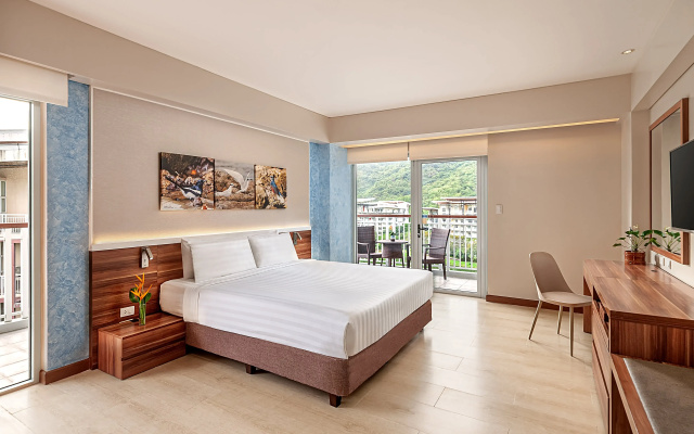 Pico Sands Hotel