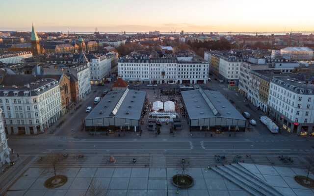 220sqm Designer Apt-balcony Heart of Copenhagen