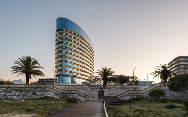 Eurostars Oasis Plaza Hotel