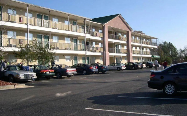 Savannah Suites Greenville