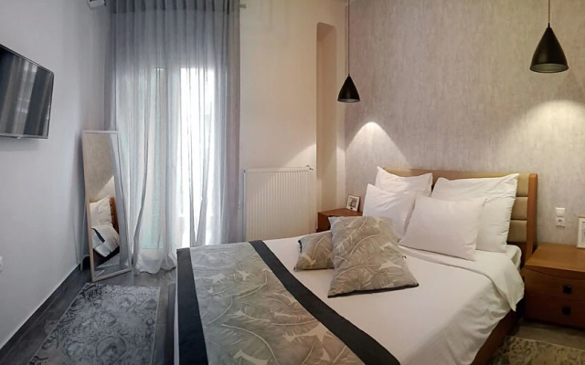 Alpinia Deluxe Apt Must