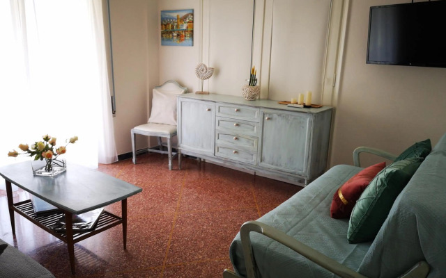 Sea&Sun Glyfada Apartment