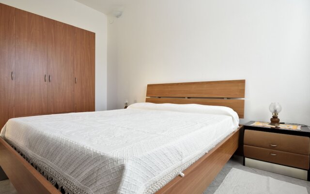 House With Garden and Barbecue 1 km From the Sea, 2 Bedrooms
