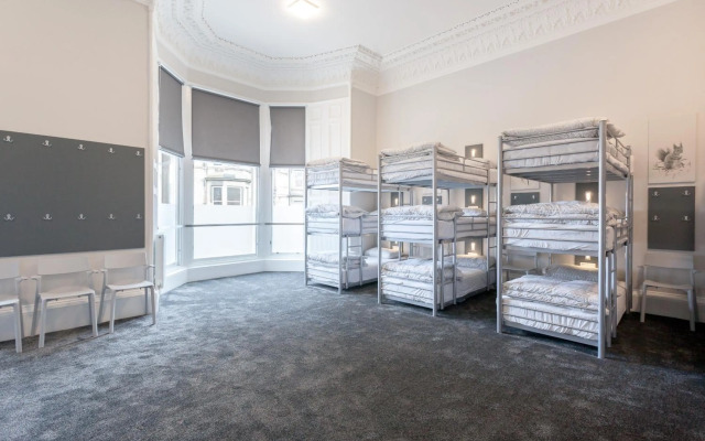 West End Hotel - Hostel
