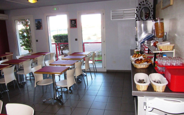 Brit Hotel Essentiel Sete Balaruc