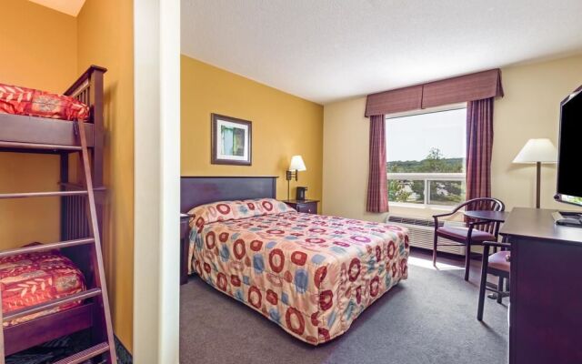 Super 8 Midland