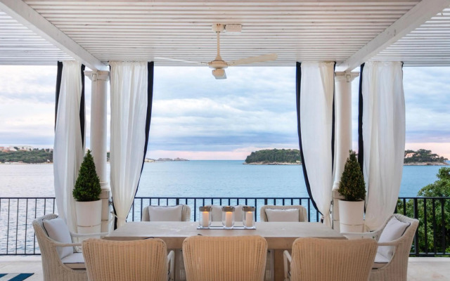 Villa Mey's Place On The Beach