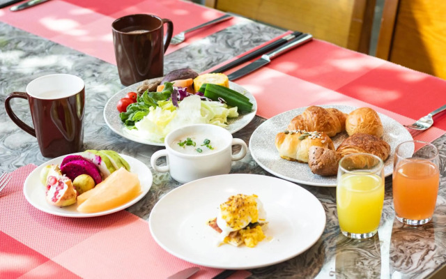 DoubleTree by Hilton Hotel Shenzhen Longhua