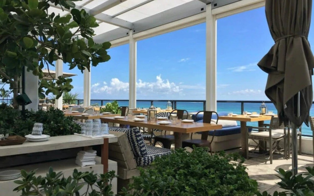 Oceanfront Luxury Condo 1BR Balcony, Hollywood