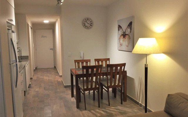 Urbana Suites & Studios 440