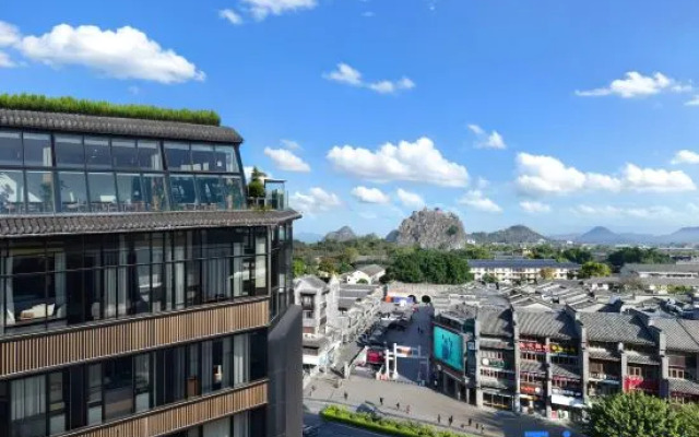 Cozy Home Rooftop Scenic Hotel (Guilin Two Rivers And Four Lakes Elephant Trunk Hill)