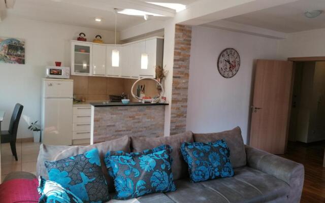 Shumice Apartment