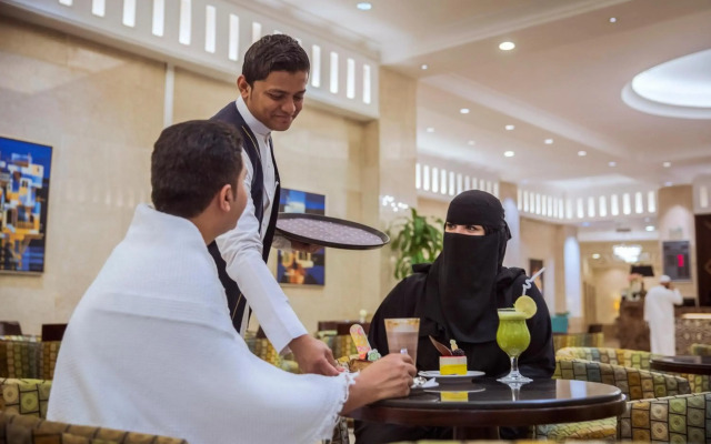Al Marwa Rayhaan by Rotana