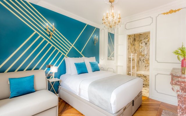 Luxury 2 bedroom 2.5 bathroom Louvre