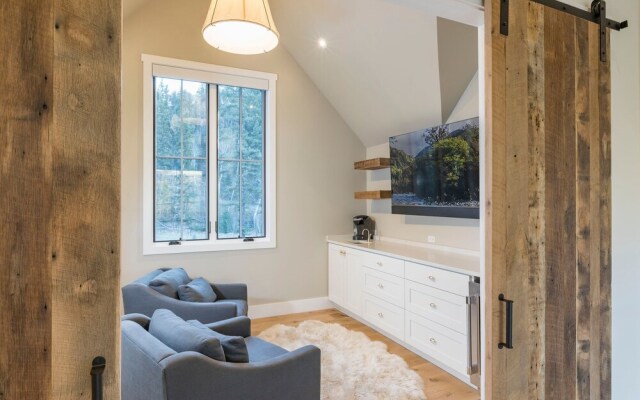 Overlook Haus by Exceptional Stays