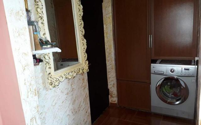 One bedroom Apartment on Rustaveli str 10