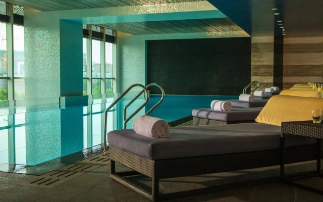 Renaissance Shanghai Putuo Hotel