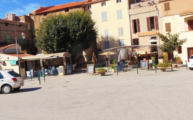 House With one Bedroom in Belgodère, With Enclosed Garden and Wifi