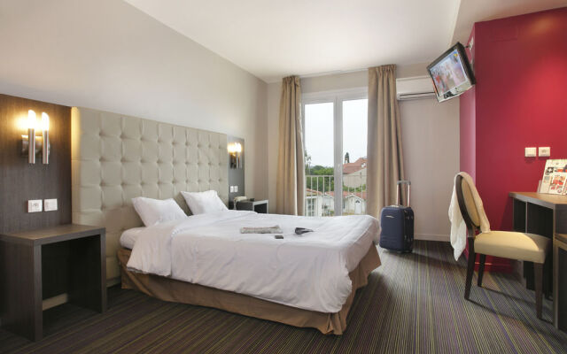 Inter-hotel Le Grillon Dor