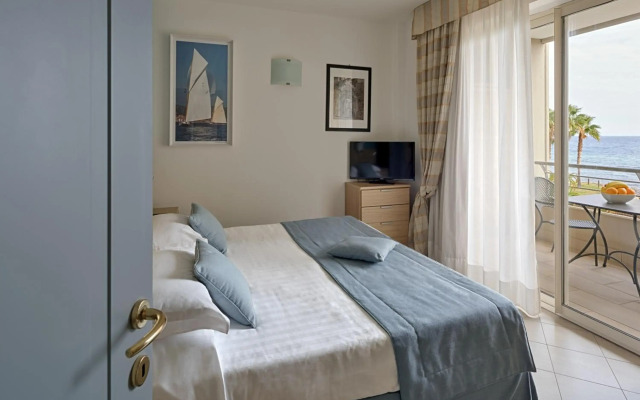 Aregai Marina Hotel & Residence