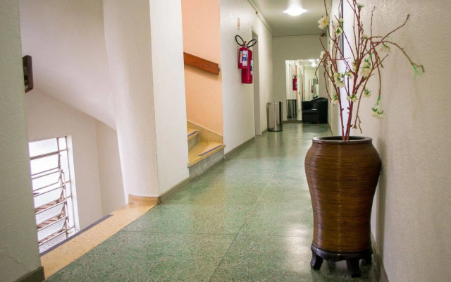 Colossi Hotel