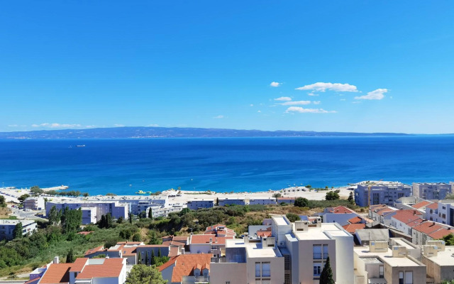 T-star, 2-bedroom apartment with magnificent beach view