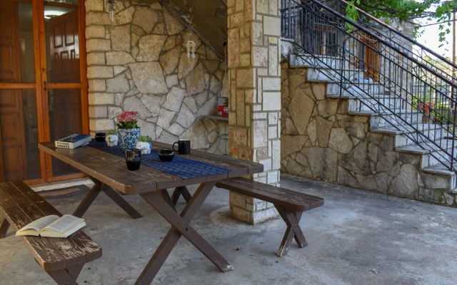 Stone Studio With Sea Views Near the Beach