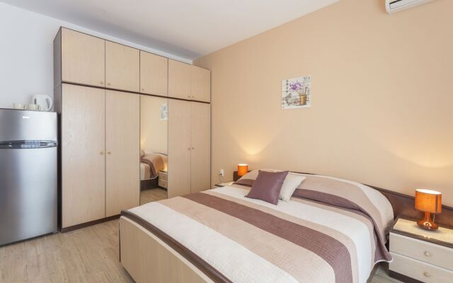 Apartments Makarska