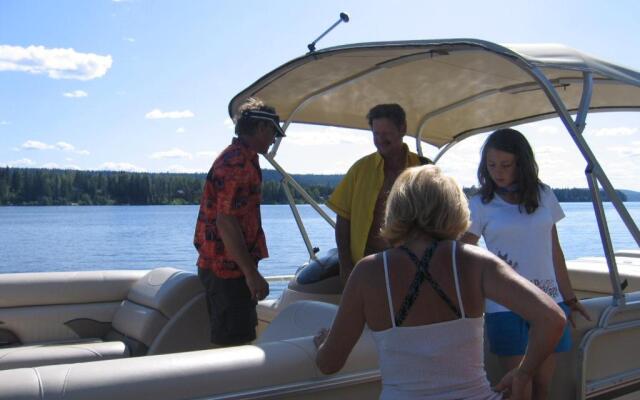 Little Black Bear Lodge/B&B