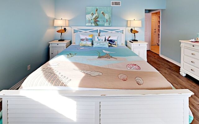 Selleck Condo by RedAwning