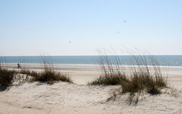 Barrington Court 210