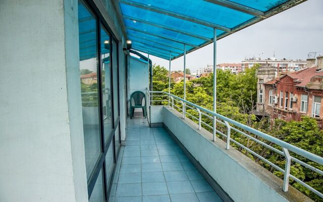 FM Luxury 1-BDR Maisonette with Terrace