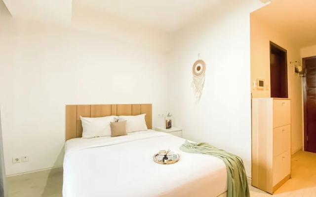 Homey Living Studio At West Vista Apartment