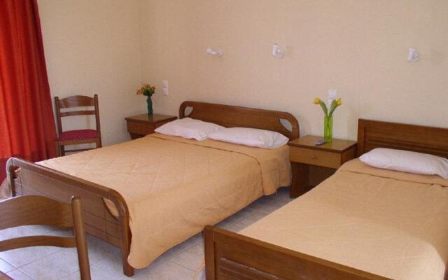 Pythos Studios and Apartments