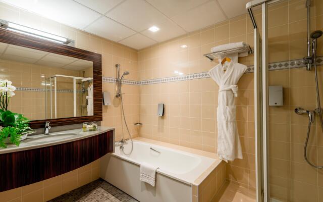 Holiday Inn Toulouse Airport by IHG